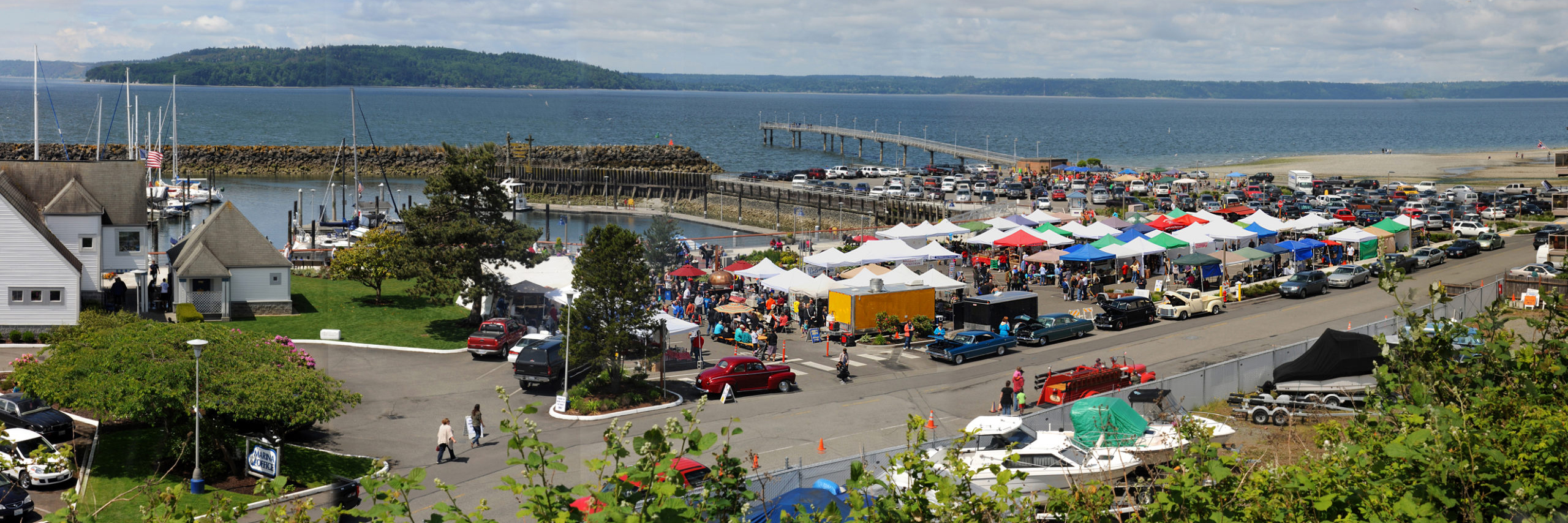 We make moving fast, stress-free, and simple for families and businesses in Des Moine, WA